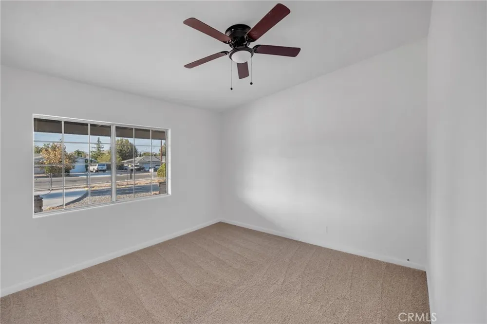 17983 Pitache Street Hesperia, CA 92345