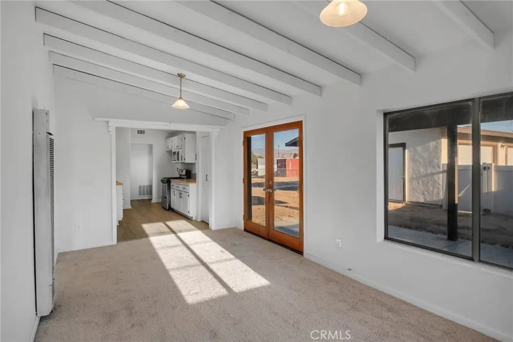 17983 Pitache Street Hesperia, CA 92345