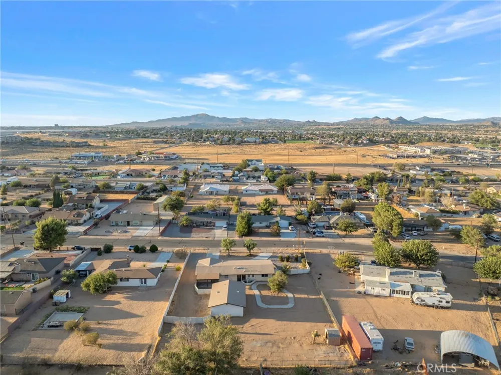17983 Pitache Street Hesperia, CA 92345