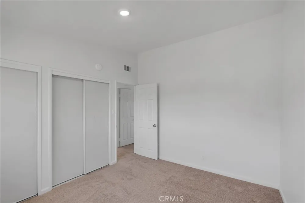 17983 Pitache Street Hesperia, CA 92345