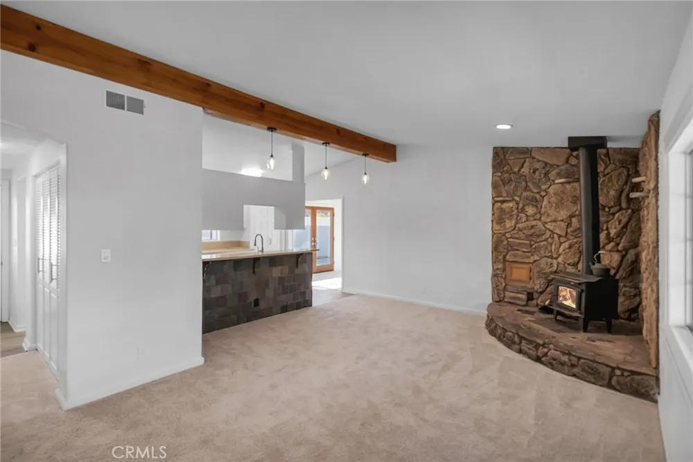 17983 Pitache Street Hesperia, CA 92345