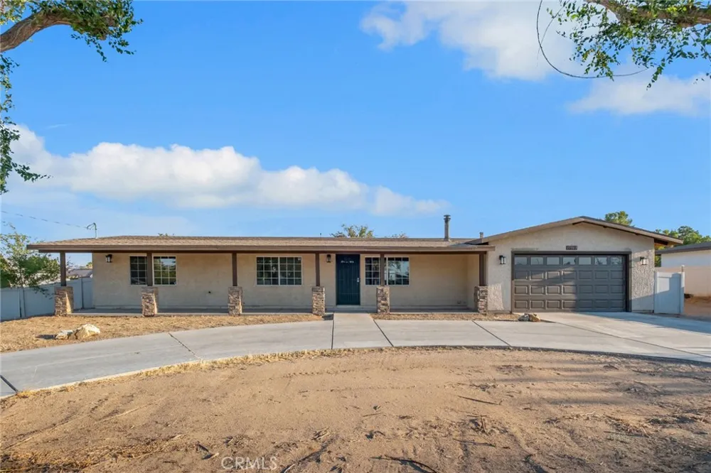 17983 Pitache Street Hesperia, CA 92345