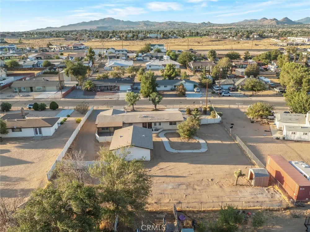 17983 Pitache Street Hesperia, CA 92345
