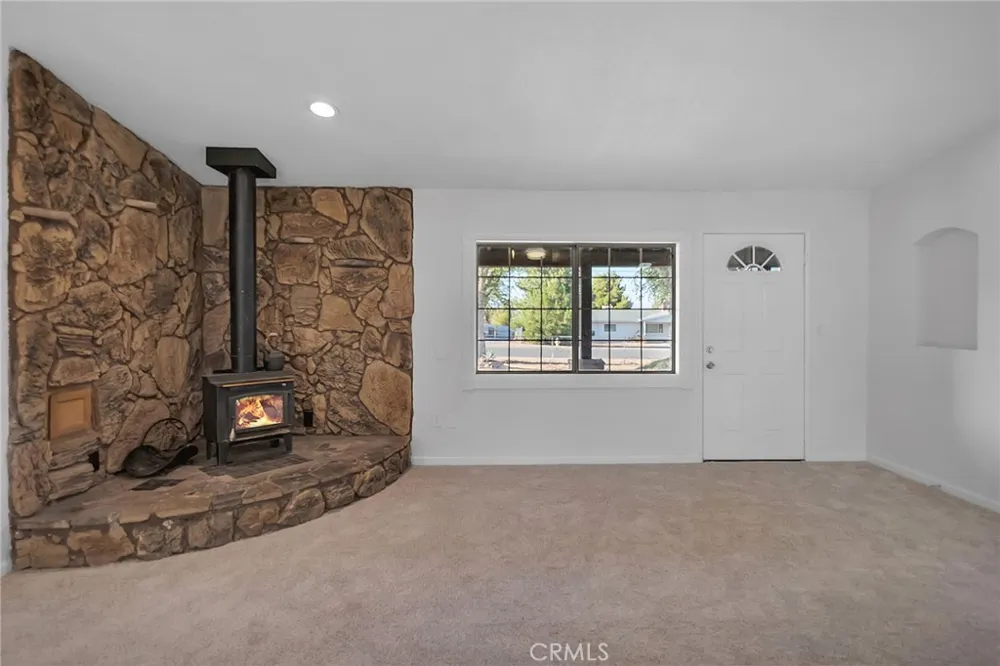 17983 Pitache Street Hesperia, CA 92345