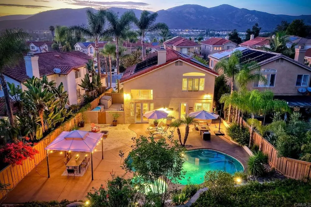 11647 Tree Hollow Lane San Diego, CA 92128