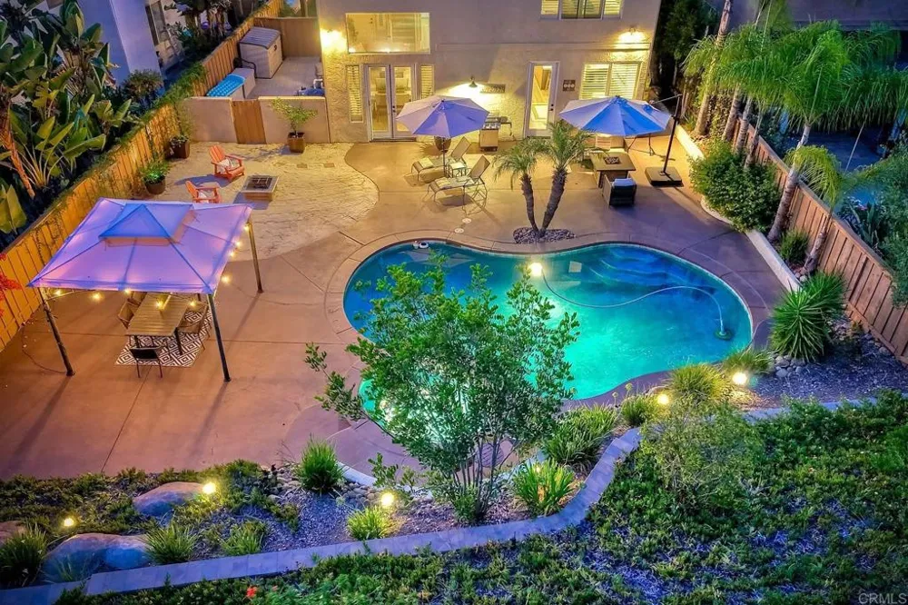 11647 Tree Hollow Lane San Diego, CA 92128