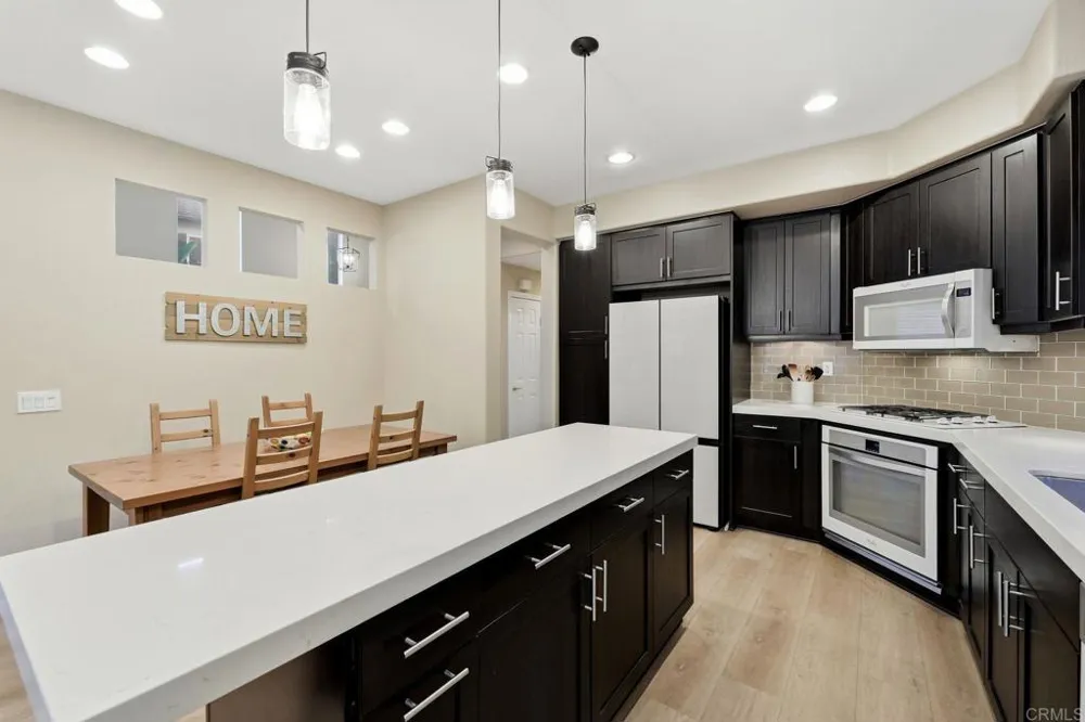 11647 Tree Hollow Lane San Diego, CA 92128