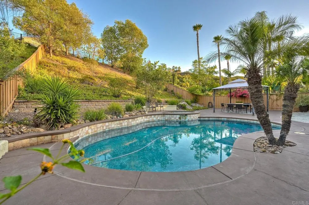 11647 Tree Hollow Lane San Diego, CA 92128