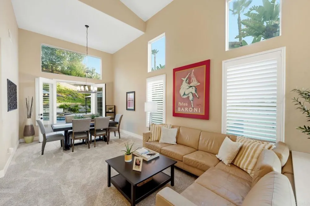 11647 Tree Hollow Lane San Diego, CA 92128
