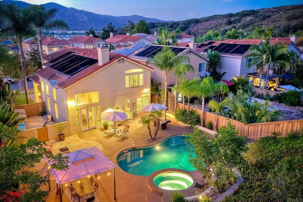 11647 Tree Hollow Lane San Diego, CA 92128
