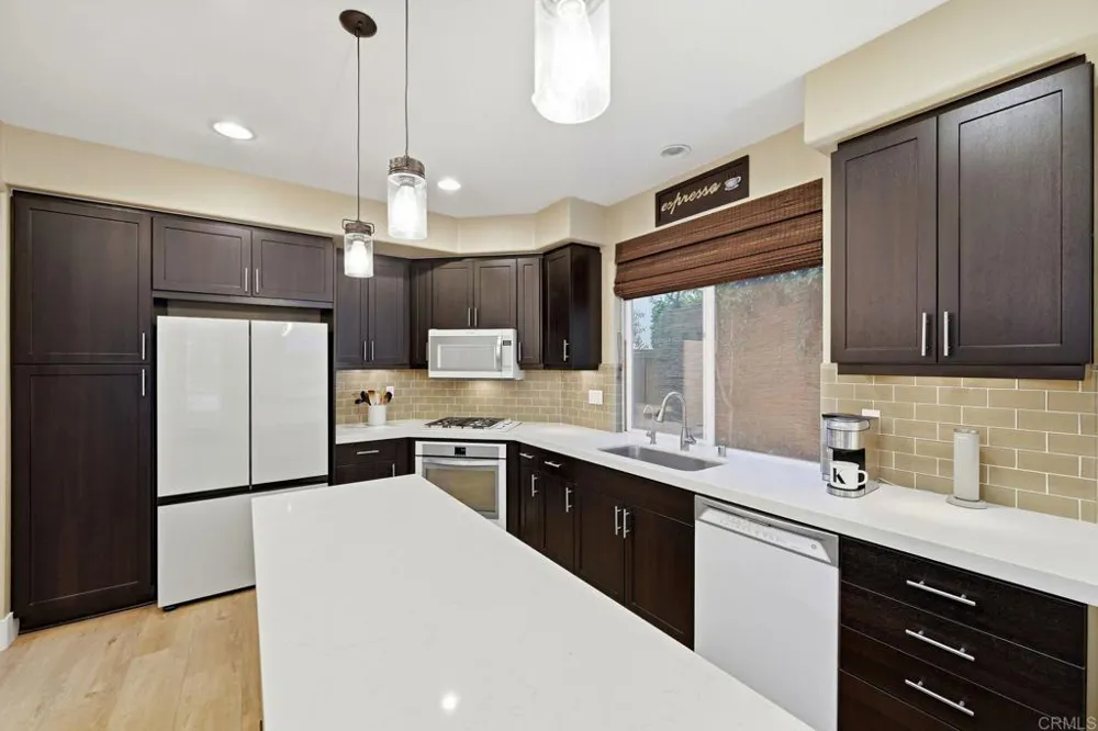 11647 Tree Hollow Lane San Diego, CA 92128