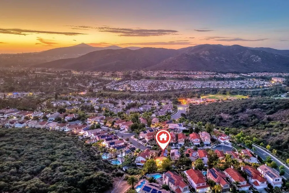 11647 Tree Hollow Lane San Diego, CA 92128