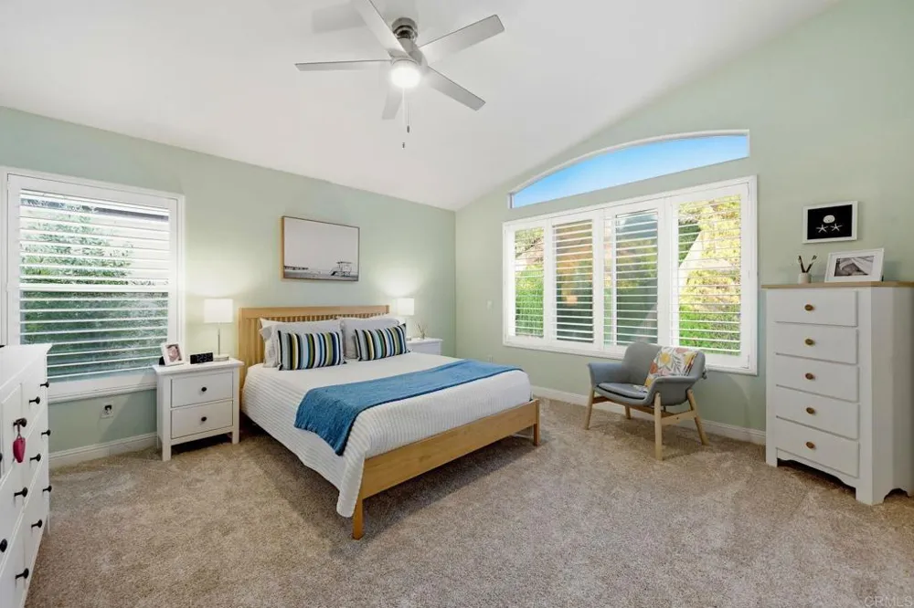 11647 Tree Hollow Lane San Diego, CA 92128