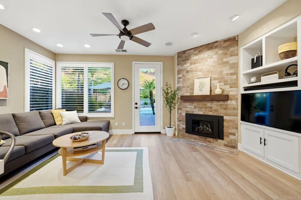11647 Tree Hollow Lane San Diego, CA 92128