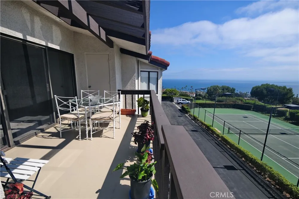 2209 W 25th #12 San Pedro, CA 90732
