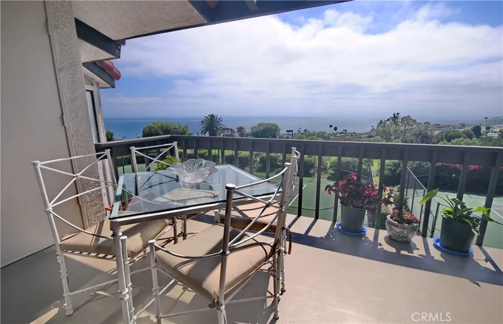 2209 W 25th #12 San Pedro, CA 90732