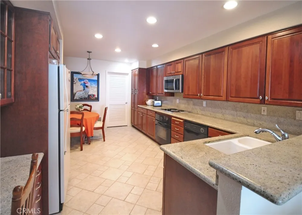 2209 W 25th #12 San Pedro, CA 90732