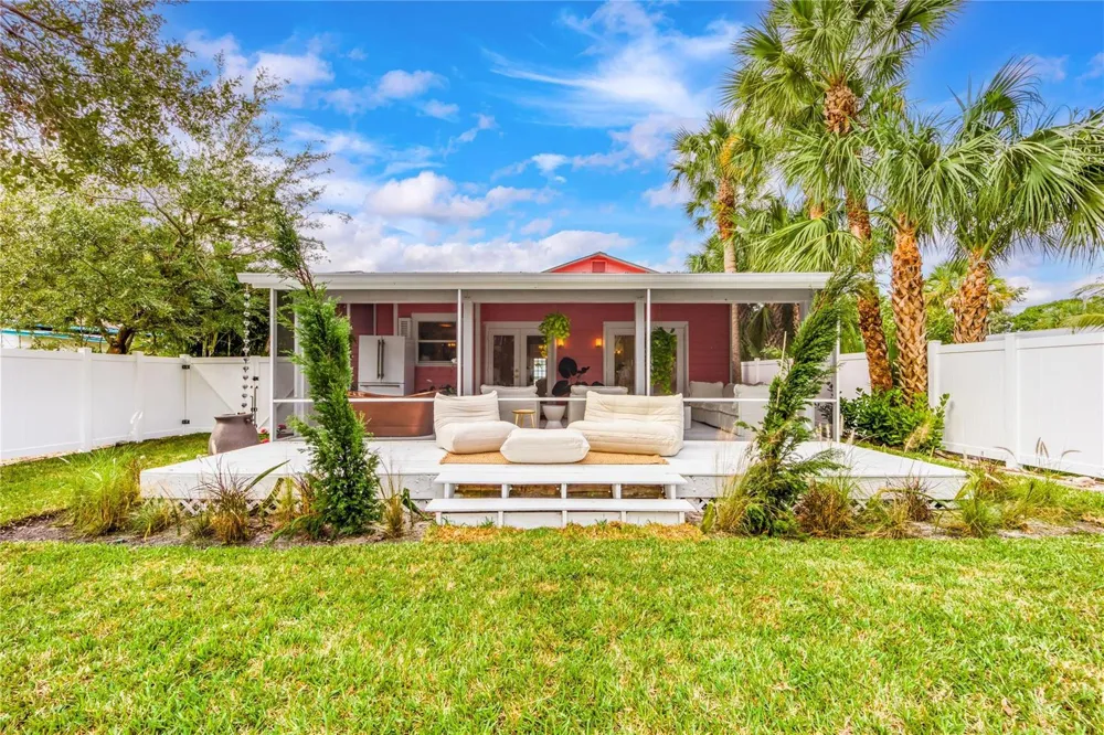 645 SW CLEVELAND AVENUE Stuart, FL 34994