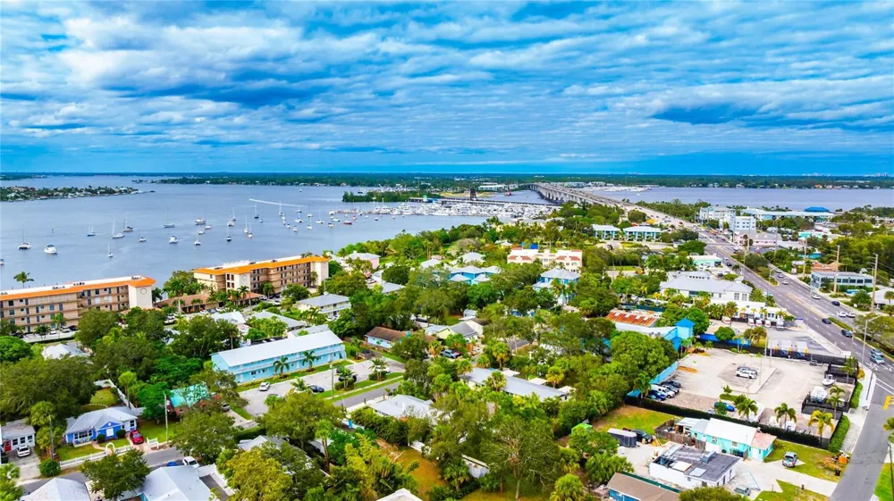 645 SW CLEVELAND AVENUE Stuart, FL 34994