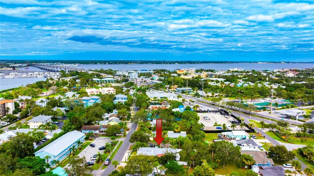 645 SW CLEVELAND AVENUE Stuart, FL 34994