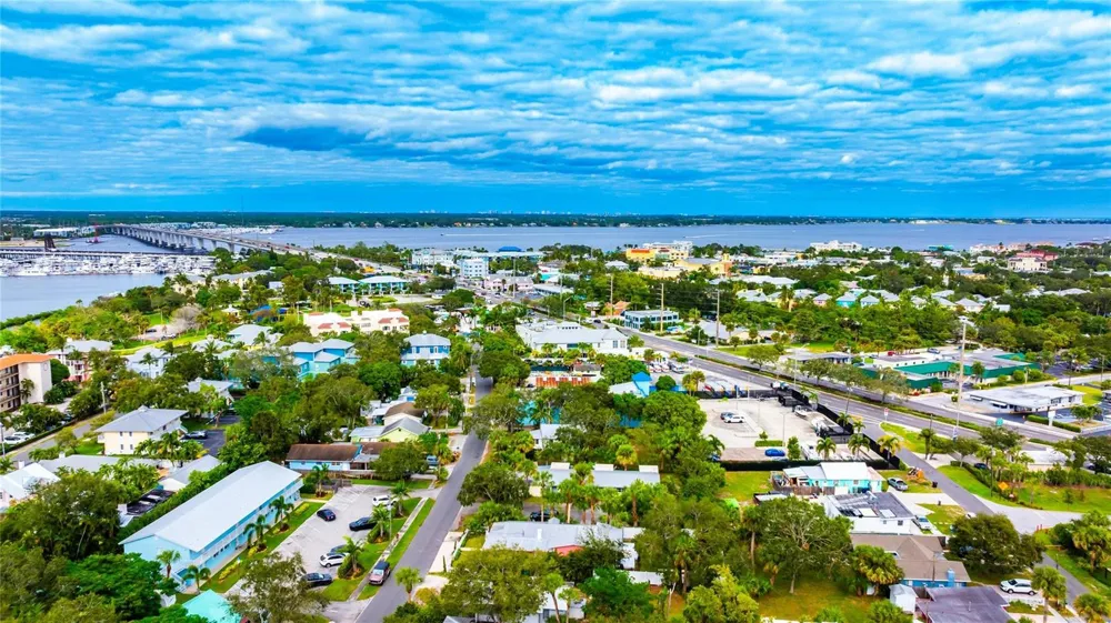 645 SW CLEVELAND AVENUE Stuart, FL 34994