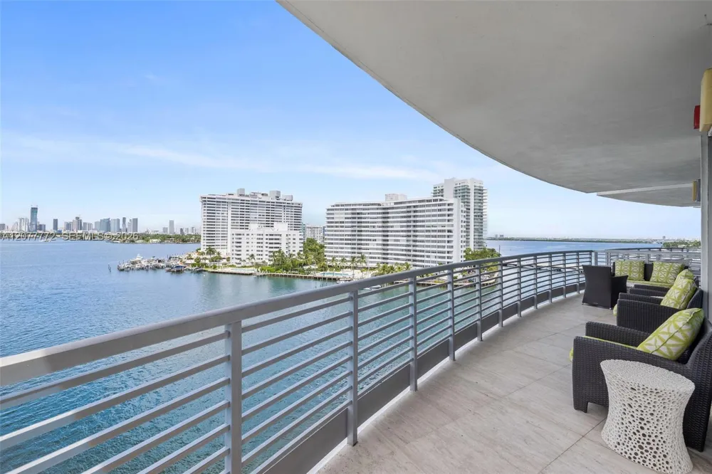 1445 16th St #902 Miami Beach, FL 33139