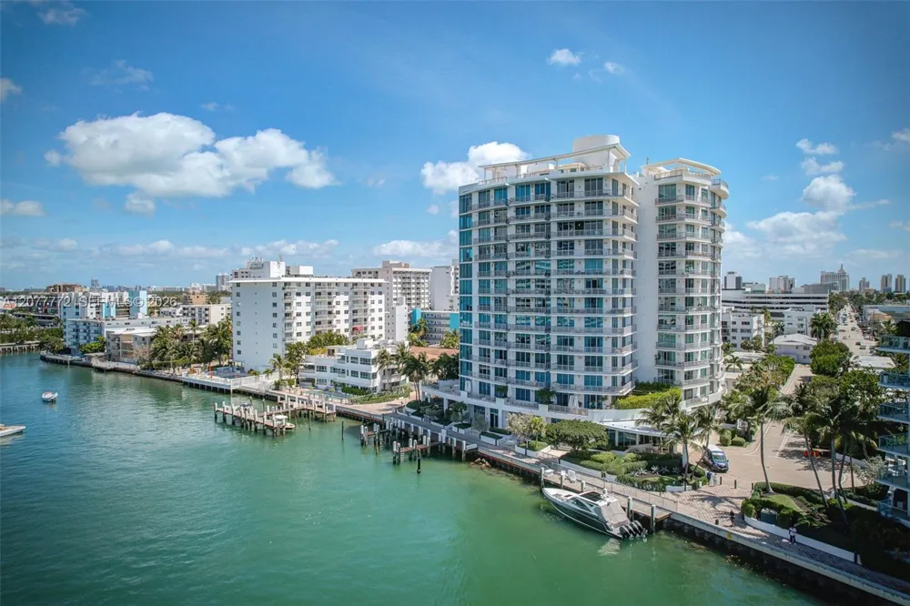 1445 16th St #902 Miami Beach, FL 33139