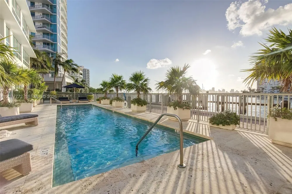 1445 16th St #902 Miami Beach, FL 33139