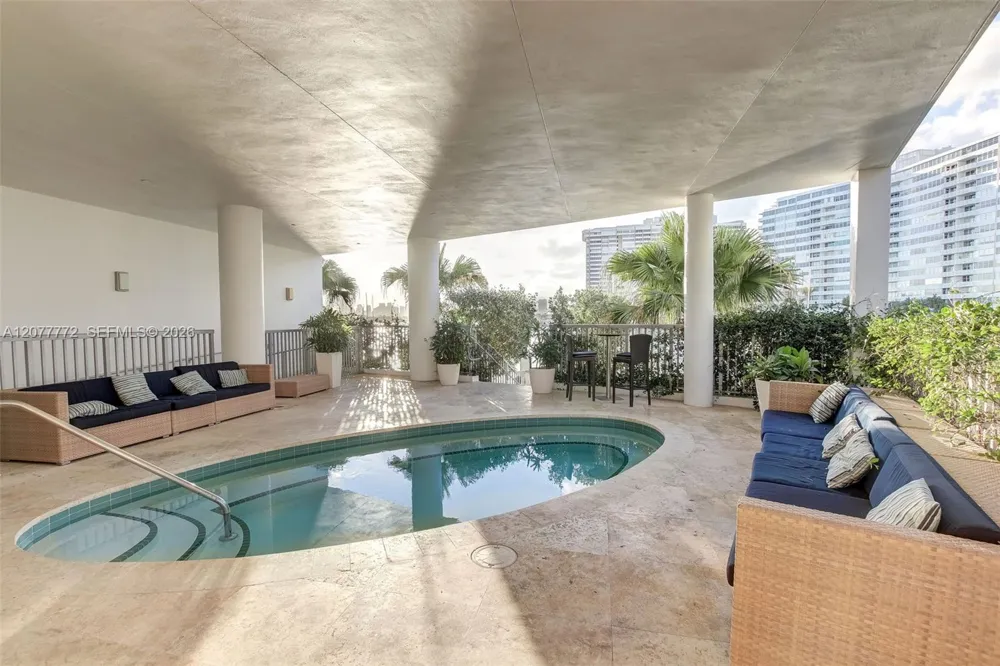 1445 16th St #902 Miami Beach, FL 33139