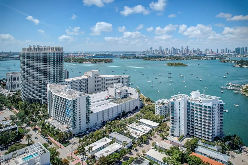 1445 16th St #902 Miami Beach, FL 33139