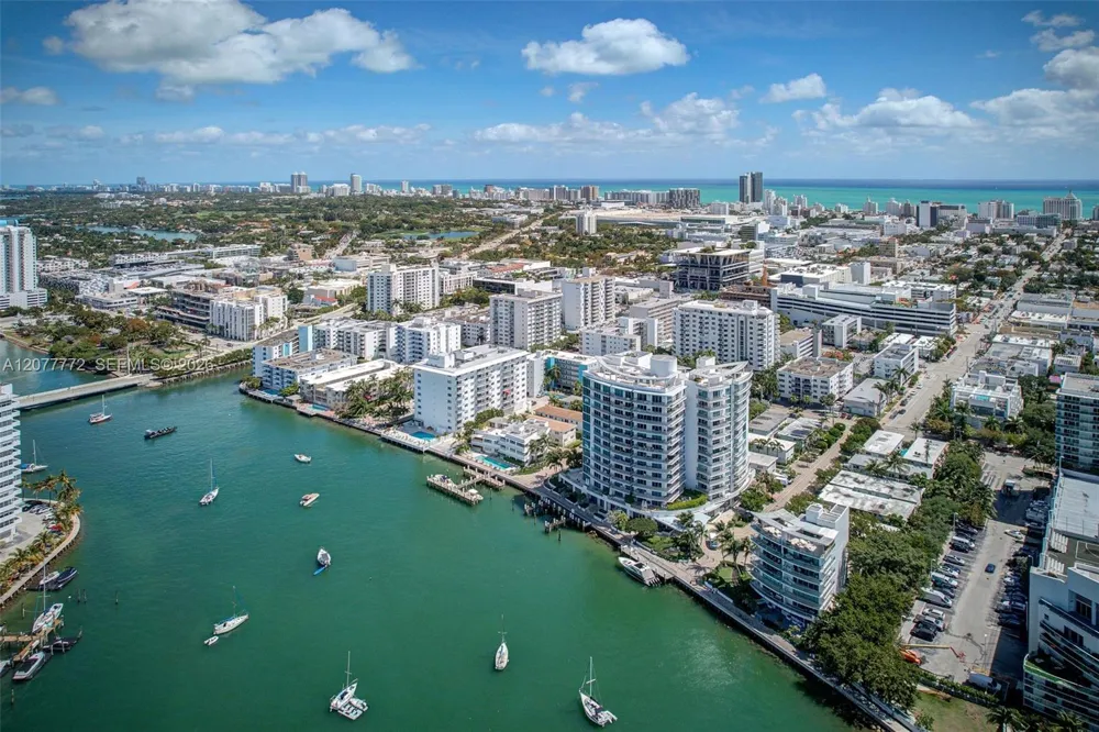 1445 16th St #902 Miami Beach, FL 33139