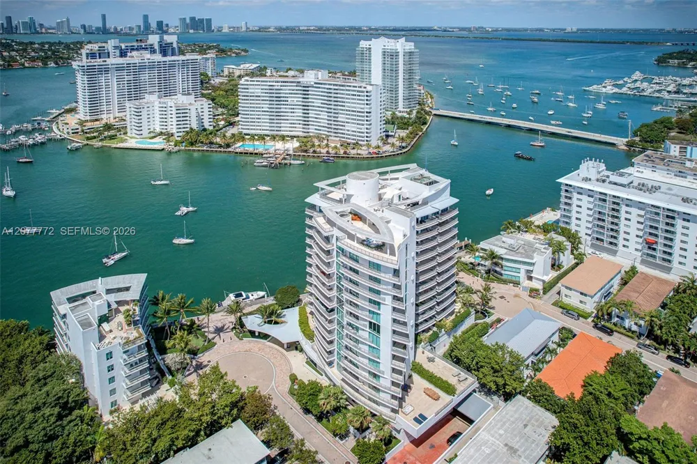 1445 16th St #902 Miami Beach, FL 33139
