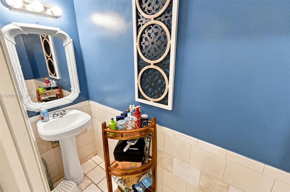 5506 NW 22nd St Lauderhill, FL 33313