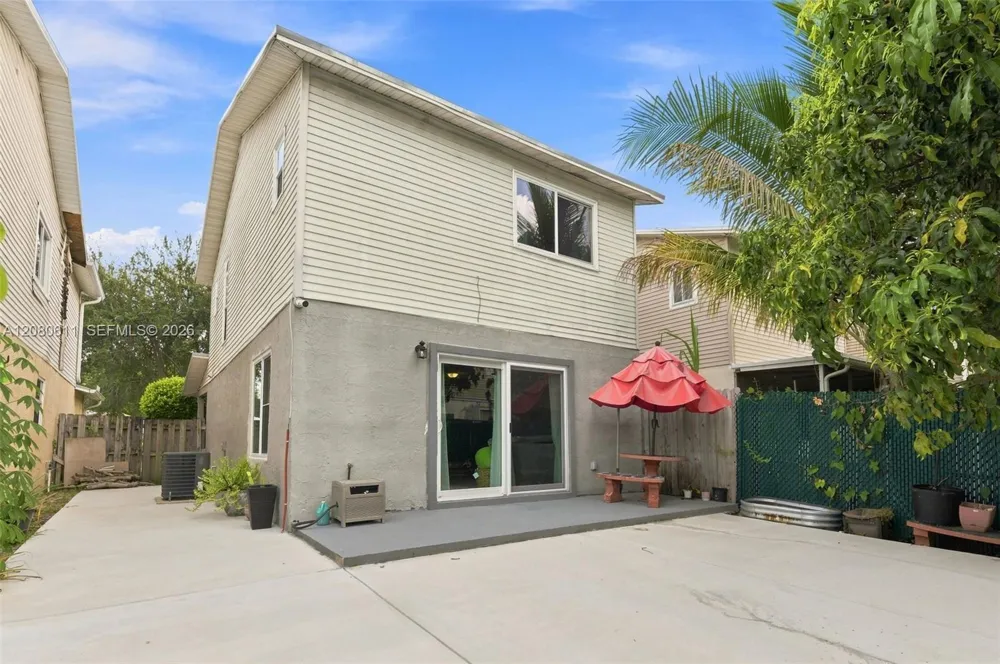 5506 NW 22nd St Lauderhill, FL 33313