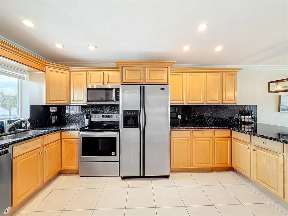 1198 HILLSBORO MILE #334 Hillsboro Beach, FL 33062