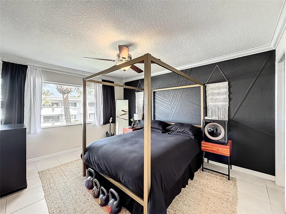 1198 HILLSBORO MILE #334 Hillsboro Beach, FL 33062