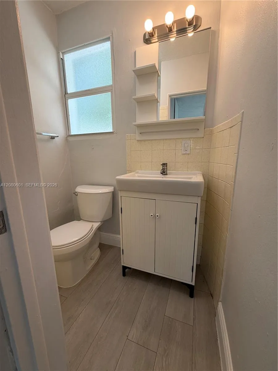 2803 NE 6th Ln #2803 Wilton Manors, FL 33334