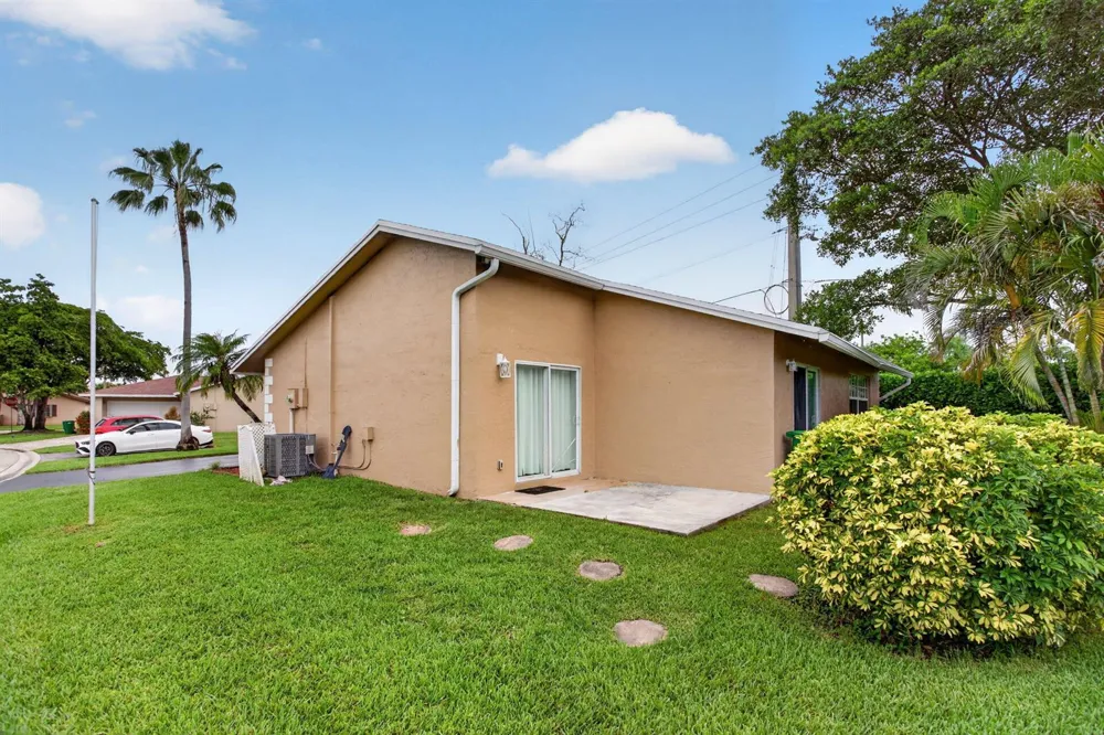 7516 NW 88th Terrace Tamarac, FL 33321
