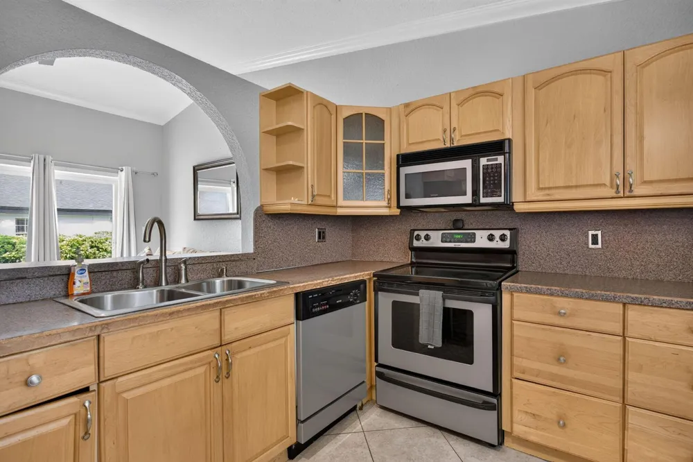 7516 NW 88th Terrace Tamarac, FL 33321