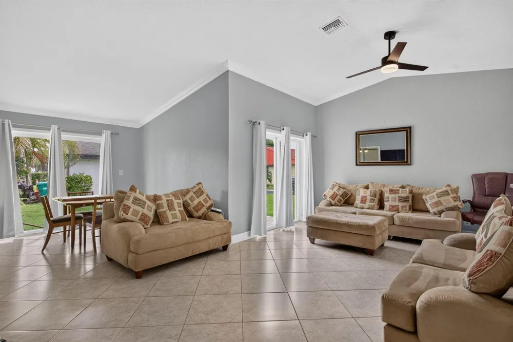 7516 NW 88th Terrace Tamarac, FL 33321