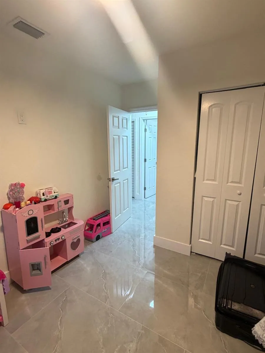 1038 MACY STREET West Palm Beach, FL 33405