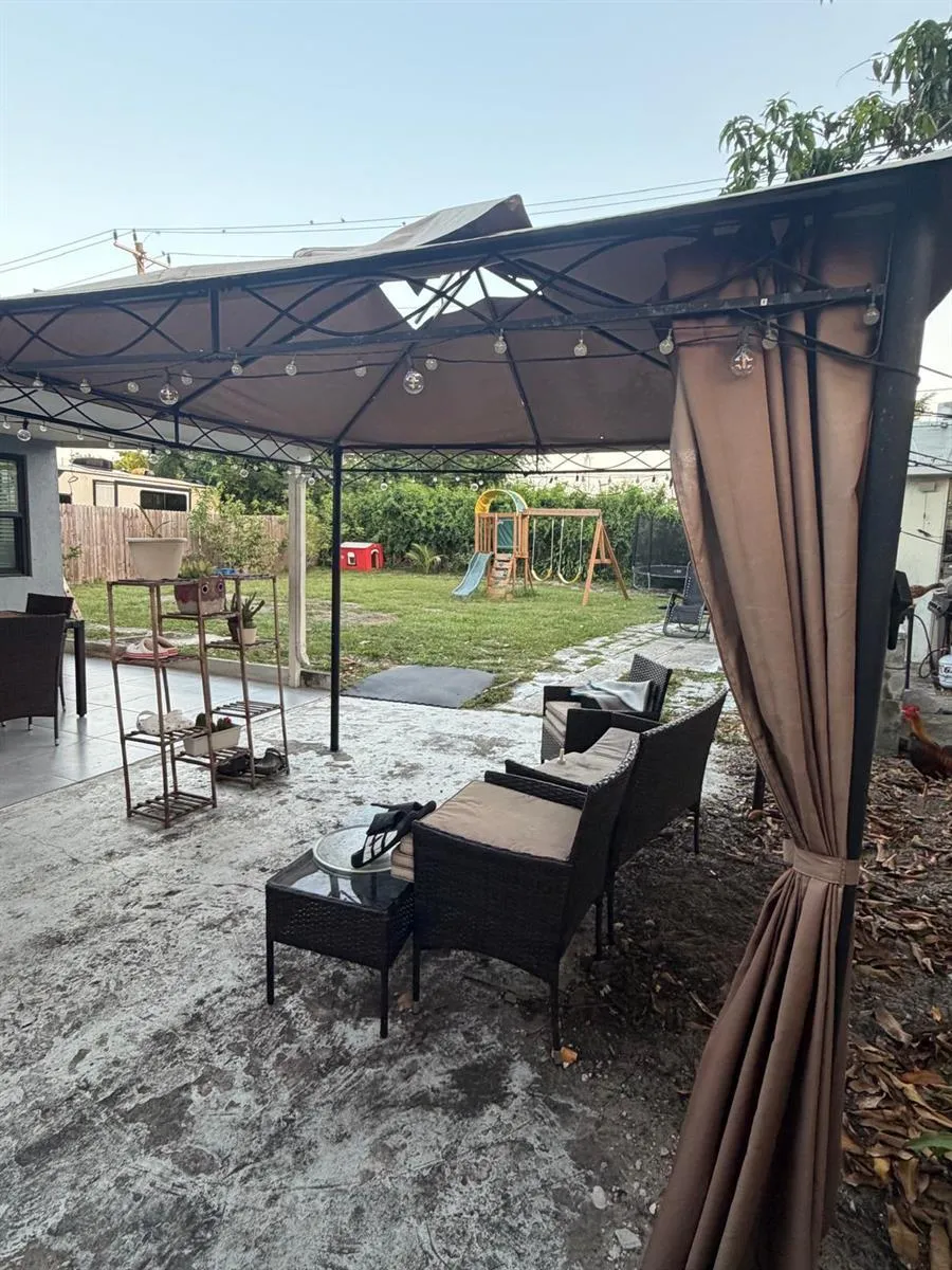 1038 MACY STREET West Palm Beach, FL 33405
