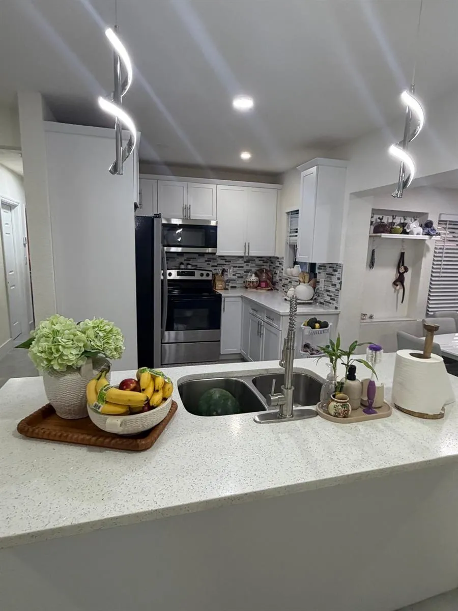 1038 MACY STREET West Palm Beach, FL 33405
