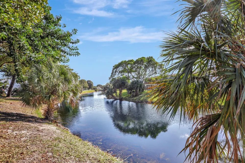 86 LYNDHURST D #86 Deerfield Beach, FL 33442