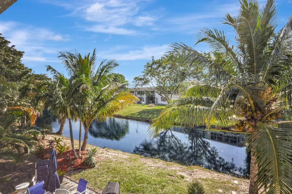 86 LYNDHURST D #86 Deerfield Beach, FL 33442