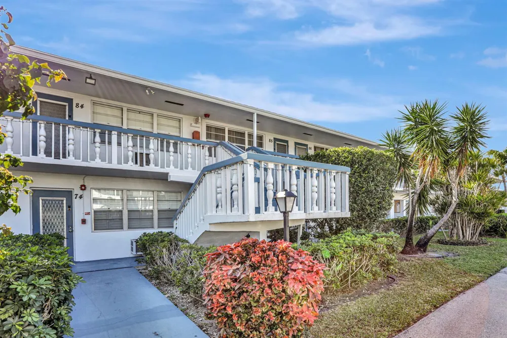 86 LYNDHURST D #86 Deerfield Beach, FL 33442