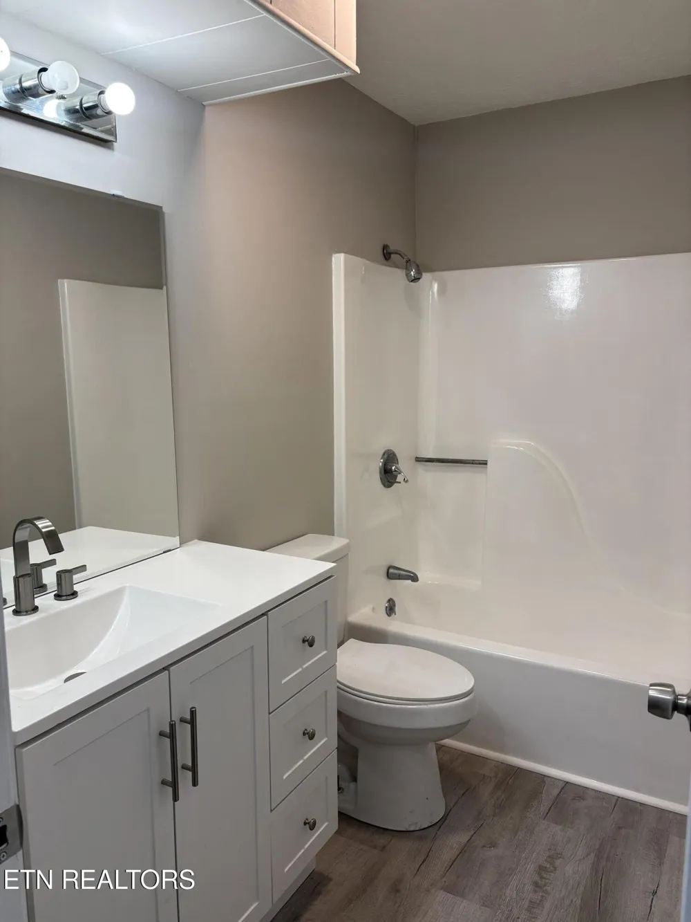 205 Fourth St #A Kingston, TN 37763