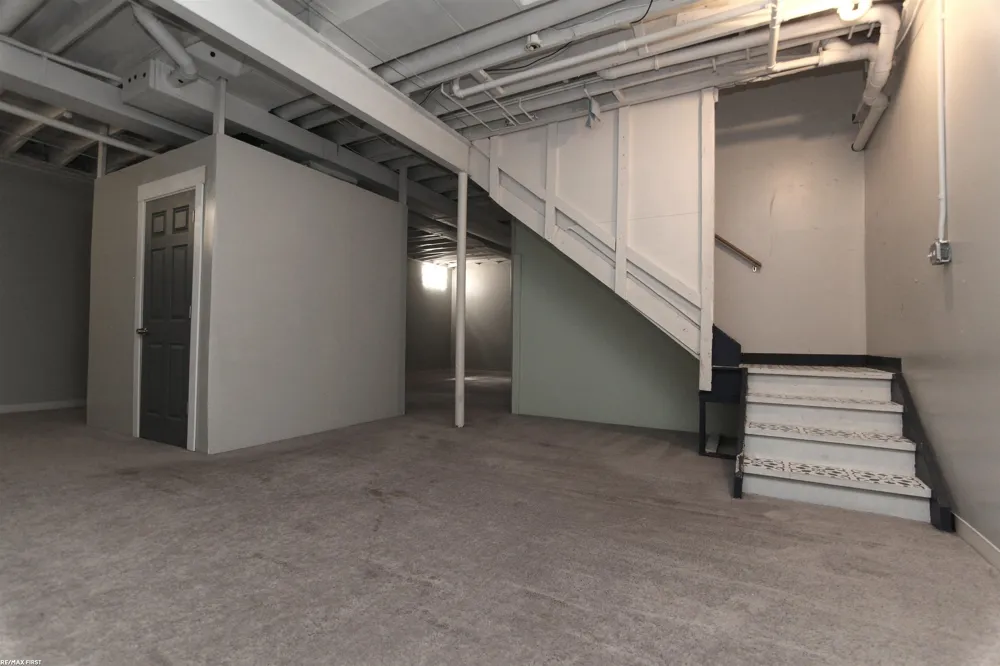 34404 Maynard Street Clinton Charter Township, MI 48035