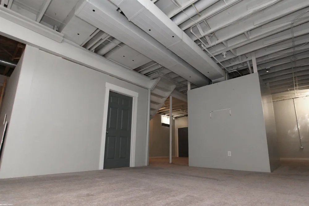 34404 Maynard Street Clinton Charter Township, MI 48035