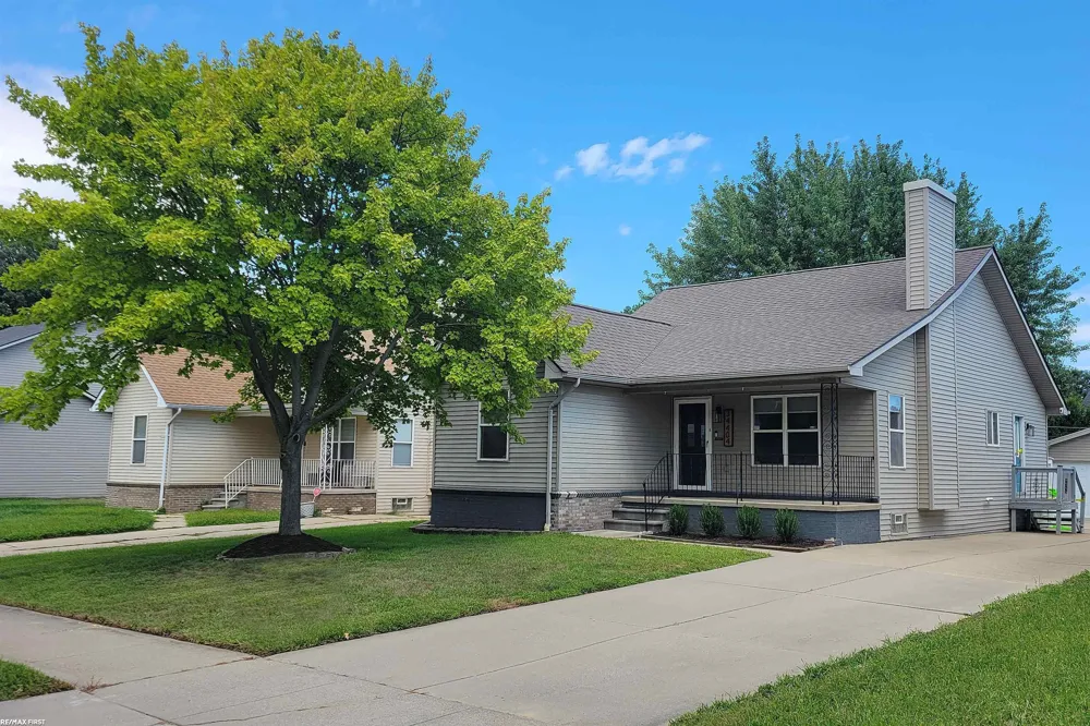 34404 Maynard Street Clinton Charter Township, MI 48035
